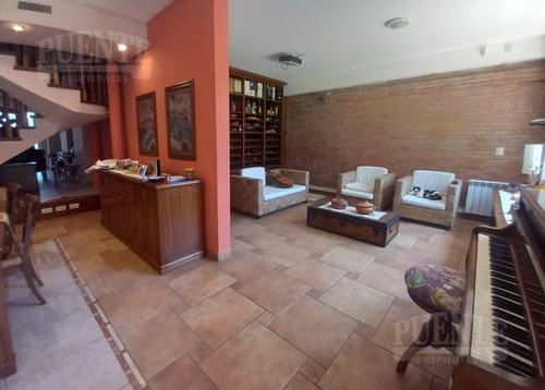 Imagen 2 de 15 de Casa - Banfield Oeste