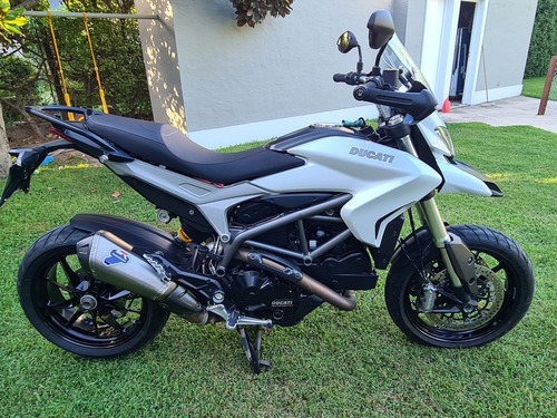 Ducati Hyperestrada 821