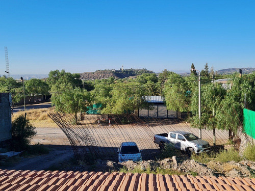 Imagen 12 de 14 de Casa En Barrio Cerro De La Capilla