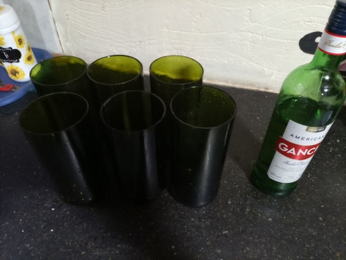 Imagen 2 de 4 de Vendo Vaso Hechos De Botellas