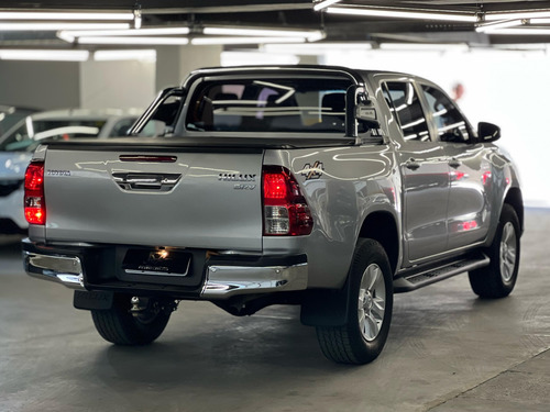 Toyota Hilux 2.8 SRV 4X4 CD 16V DIESEL 4P AUTOMÁTICO