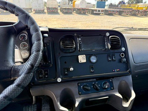 2014 Camion Freightliner M2 106 Texas Edition Carr Plana