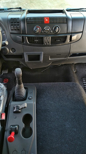 Imagen 20 de 23 de Iveco New Tector 280