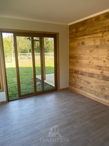 Casa En Venta De 4 Dorm. En Pucón