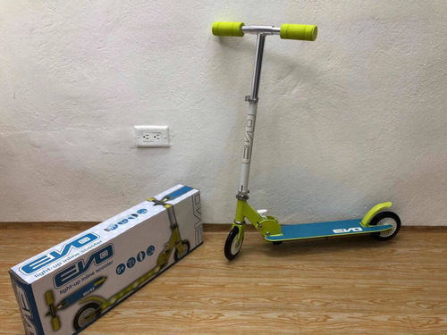 Scooter Patineta Con Luces Para Niña Nuevo