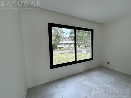 Venta - Casa A Estrenar / Barrio San Joaquin / Exaltación De La Cruz