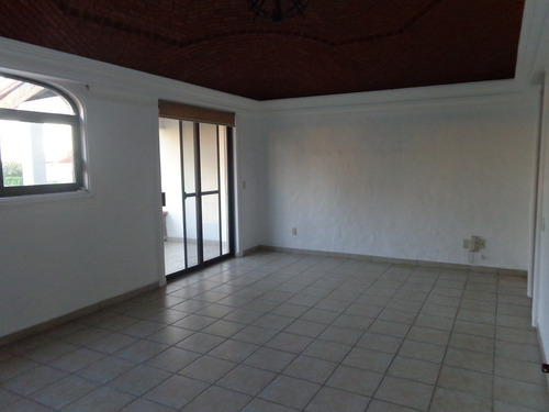 Casa En Renta Fraccionamiento Privado, En Lomas De Atzingo, Cuernavaca