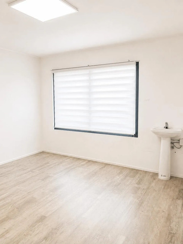 Venta De Casa Comercial Ideal Para Negocio De Salud