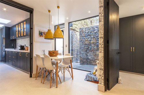 Acogedora Y Moderna Casa En Aguas Claras Hijuelas