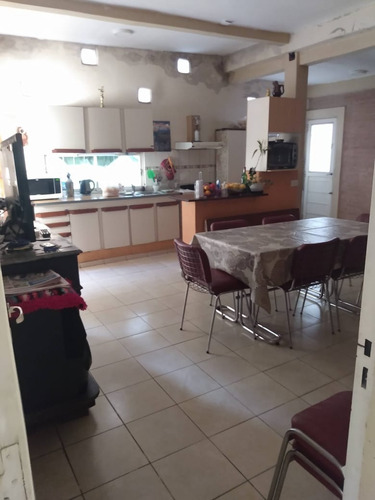 Imagen 14 de 19 de Casa + Galpon + 2 Locales Comerciales En Venta - Barrio San Martin