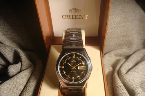 Bellisimo Reloj Orient Automatico 1970 Minimo Uso Unico Joya Acero Acero Negro Combinado Con Dorado (Usado)