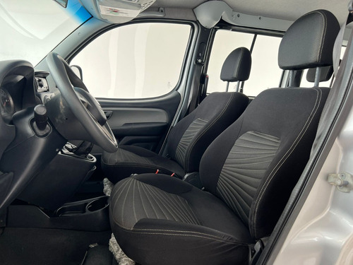 Imagem 4 de 15 de Doblo Essence 1.8 2015 (7 Lugares)