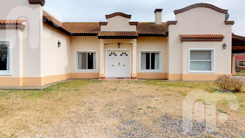 Imagen 9 de 30 de Venta Casa En Campos De Roca