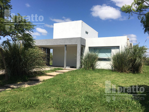 Casa En Venta De 4 Dormitorios En Puertos Vistas