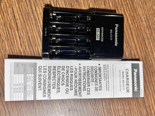 Carregador De Pilhas Panasonic Com 4 Pilhas Aa Eneloop Pro