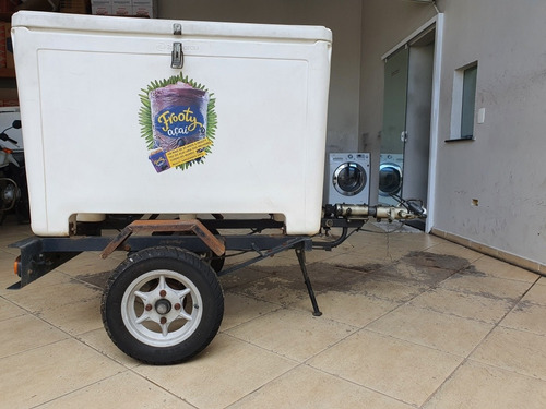 Imagem 3 de 5 de Carretinha Com Bau Termico Moto Flexmoto