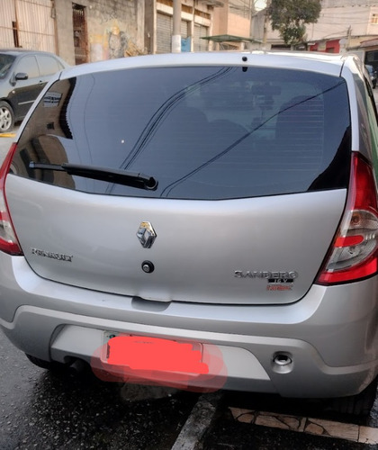 Imagem 2 de 4 de Renault