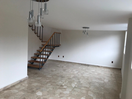 Imagen 7 de 12 de Casa Con Uso De Suelo, Remodelada En Ubicación Privilegiada!