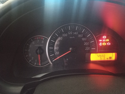 Nissan March 2015 1.0 12v S 5p