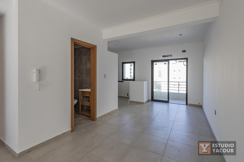 Departamento En Venta - 1 Baño - Balcón - 42mts2 - La Plata