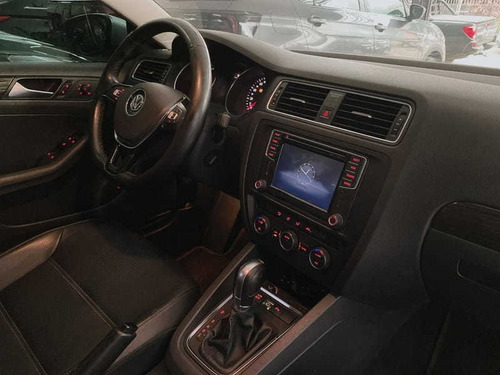 Imagem 10 de 12 de Volkswagen Jetta 2.0 Comfortline Gnv Automático 2016