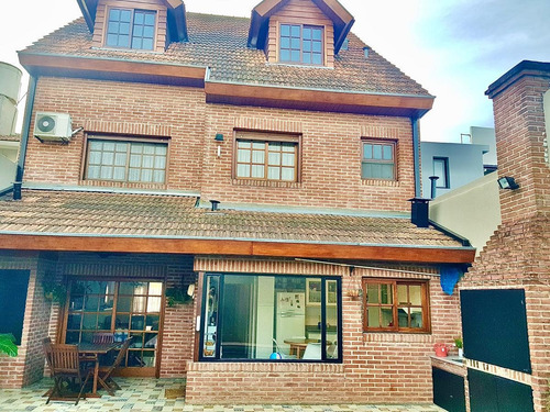 Imagen 18 de 30 de Divina Casa Con Todas Las Comodidades Y Mas, Ubicada En Martinez.