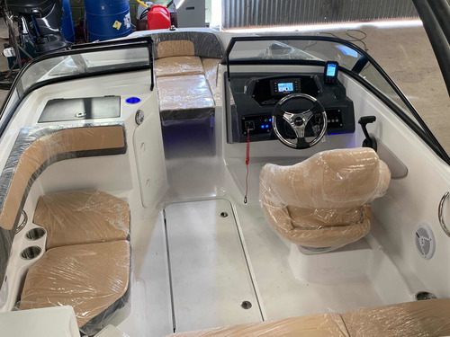 Lancha Victoria Valentino 212 Con Evinrude 150 G2 Año2023