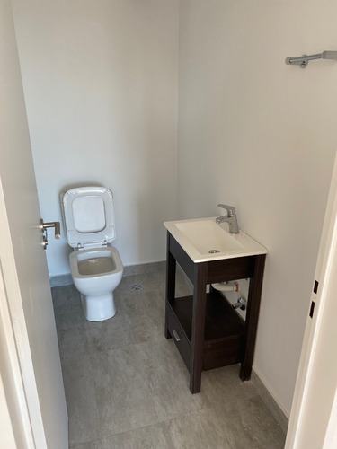 Imagen 5 de 14 de Departamento En Venta De 2 Amb Con Balcon Terraza En Almagro