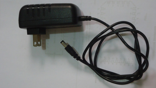 Cargador Ó Adaptador De 12 V - 2 Amp. 