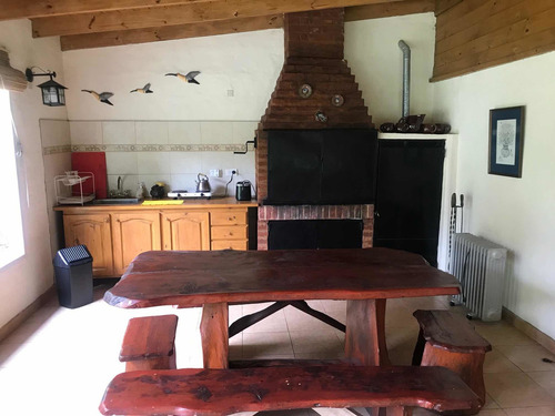 Imagen 8 de 15 de Alquiler En Sierra De Los Padres De Una Cabaña Unica Con Pileta Y Quincho