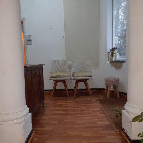 Se Vende Local Muy Iluminado Sobre Av Rivera Esq Llambí