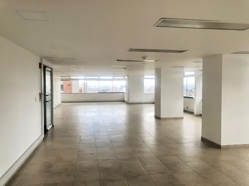 Oficina En Arriendo En Centro Internacional. Cod A1050032