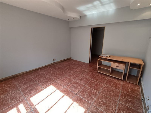 Imagen 5 de 16 de Oficina En Venta De 1 Privado Y 1 Baño En Santiago