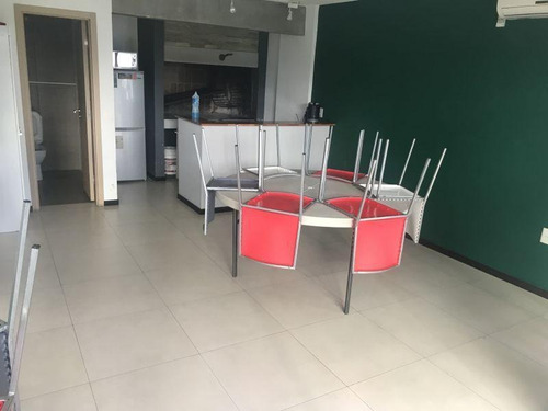 Imagen 8 de 13 de Venta De Apartamento Monoambiente En Pocitos Garaje