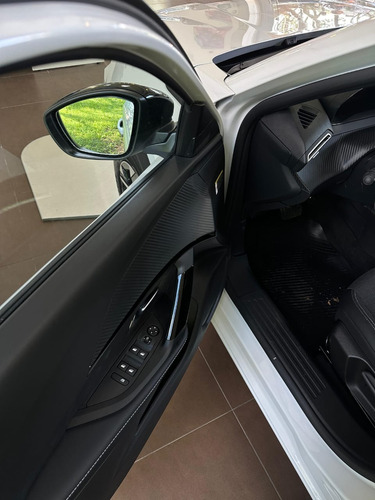 Peugeot 2008 1.0T Allure