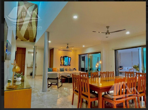 Casa En  Venta En Cancún Centro En Esquina  B-alrz8873