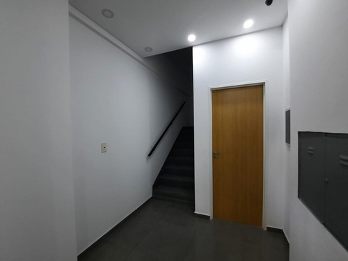 Venta De Departamentos 2 Y 3 Ambientes En Excelente Zona De Wilde.