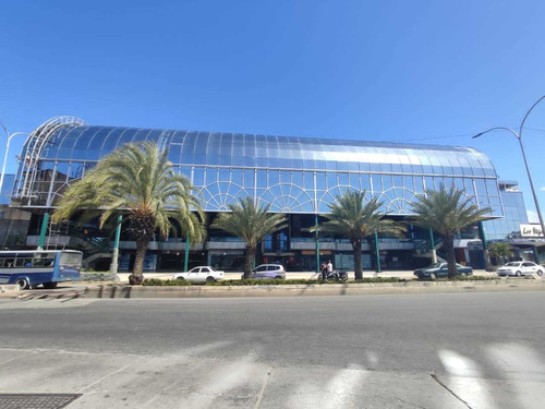Imagen 2 de 12 de Centro Comercial Galerías