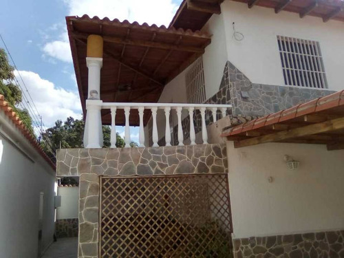 Imagen 2 de 21 de Quinta El Toro Las Delicias Maracay Aragua