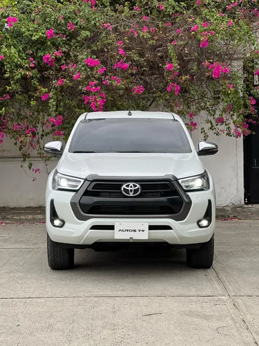 Toyota Hilux 2.4 Diésel 4X4