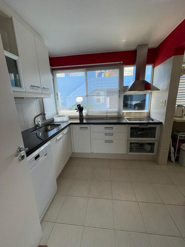 Imagen 9 de 19 de Apartamento En Alquiler De 2 Dormitorios En Frente Al Mar
