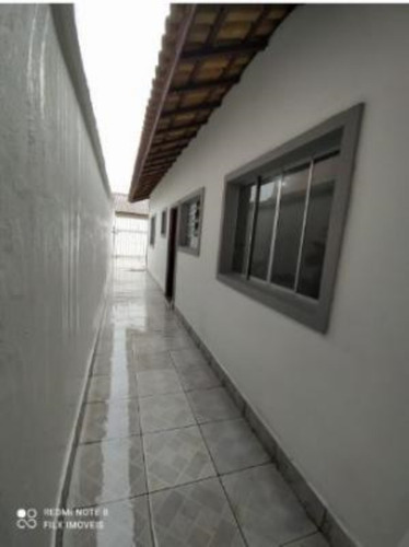 Imagem 11 de 17 de Linda Casa Localizada Em Itanhém No Bairro Gaivotas Em Rua Calçada Possuindo Espaço Nos Fundos Para Piscina E Vaga Para Até Dois Automóveis