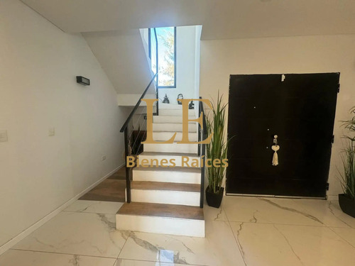Venta Casa En El Naudir A La Laguna