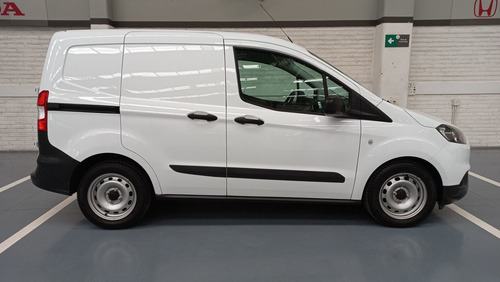 Imagen 8 de 15 de Ford Transit 2021 1.0 Courier Van Mt