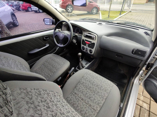 Imagem 11 de 12 de Fiat Strada 1.4 Mpi Fire Ce 8v Flex 2p Manual