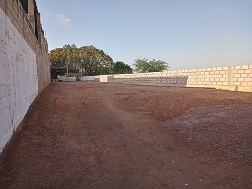 Imagem 2 de 5 de Terreno Para Alugar, 570 M² Por R$ 2.000,00/mês - Lenheiro - Valinhos/sp - Te0299