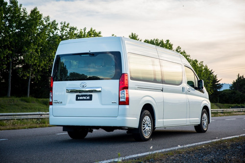 Toyota Hiace Commuter 2021 Furgon De Pasajeros 0km Gris