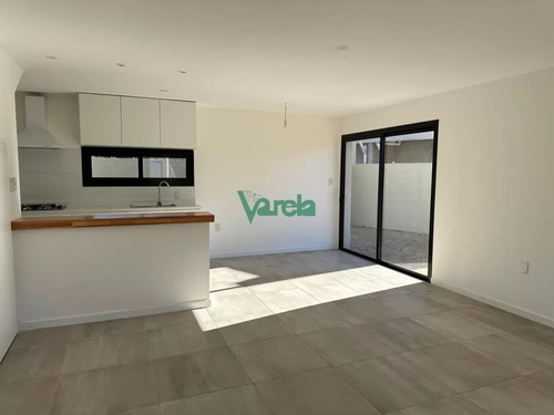 Casa En Venta A Estrenar En Lomas De Solymar 3 Dormitorios