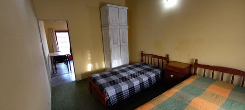 Imagen 1 de 11 de Ph 2 Ambientes En Primer Piso Por Escalera - Saenz Peña Esq Andrade - Bernal