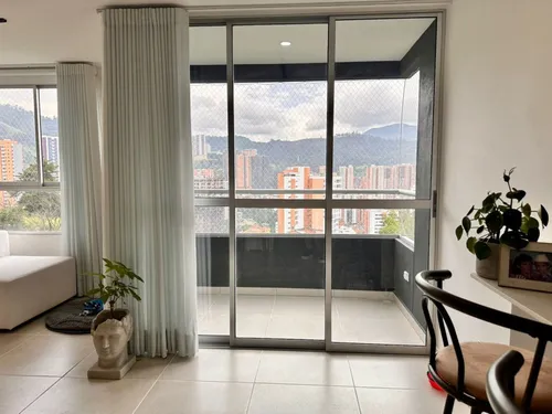 Apartamento En Venta En Las Lomitas. Cod V18972